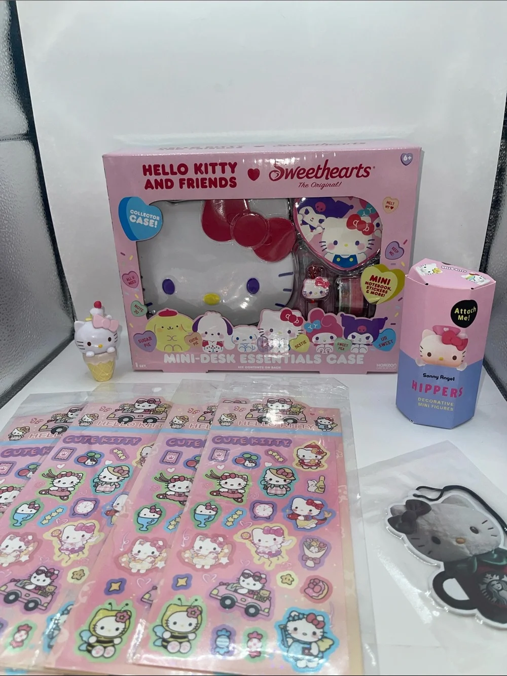 Sanrio 8 Piece Hello Kitty Accessories